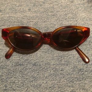 “Small Frame Black+Brown Sunnies”